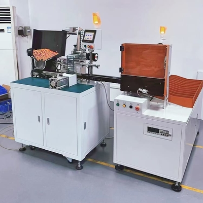 Machine de collage de papier d'isolation cylindrique de batterie pour 18650 26650 32650 21700
