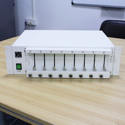 Charge cylindrique de 18650 batteries de Presmatic et appareil de contrôle 5V 3A 8CH de décharge commandé par PC