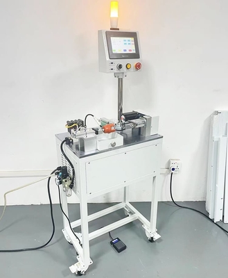 Machine de démontage du boîtier de cellule cylindrique à 50 Hz pour tester les performances de la batterie