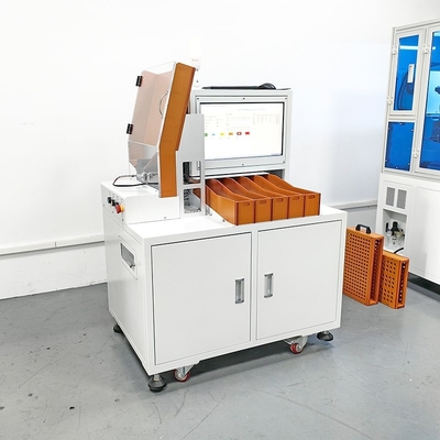Machine de tri des cellules de batteries à ions de lithium cylindriques 5 canaux