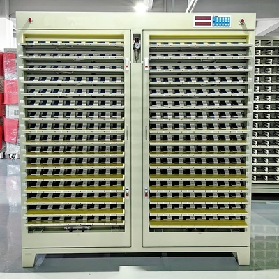 Machine de classement de la capacité des cellules de la batterie au lithium pour le testeur de charge et de décharge