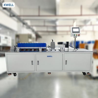 Machine d'empilage et de compression de blocs-batteries prismatiques