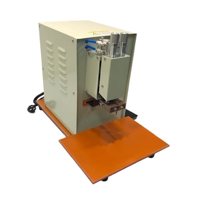 Machine 15KW de Mini Cylindrical Battery Pack Welding pour la batterie 18650