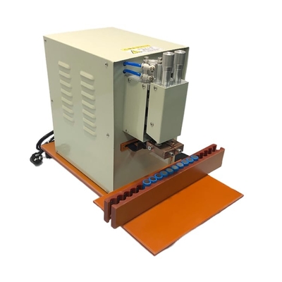 Machine 15KW de Mini Cylindrical Battery Pack Welding pour la batterie 18650