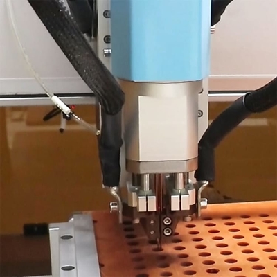 machine de soudure de batterie au lithium 380V, machine 18650 de soudage par points de 400 millimètres