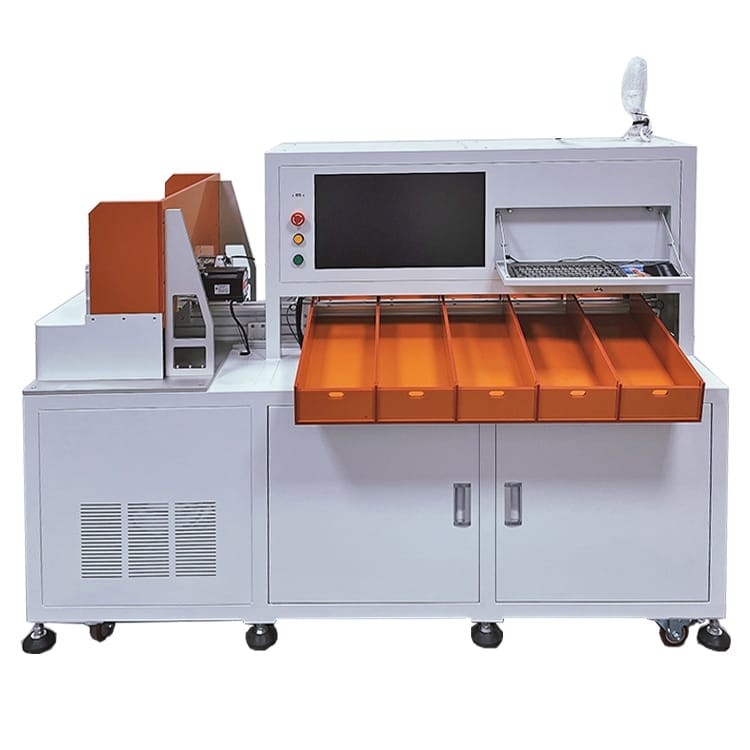 Chaîne de production de paquet de batterie 32130 33130 cylindrique automatiques trieuse de 33140 batteries