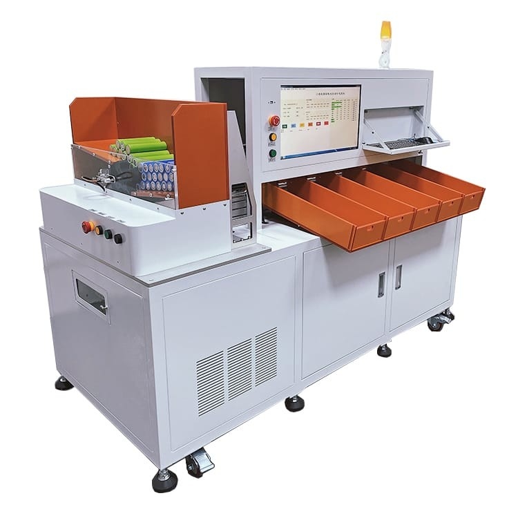 Machine de tri de batterie cylindrique à 5 canaux pour batterie Li-Ion 32130 32140 33130
