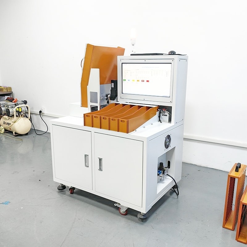 18650 21700 Machine de tri des cellules de séparation des canaux pour les batteries au lithium-ion
