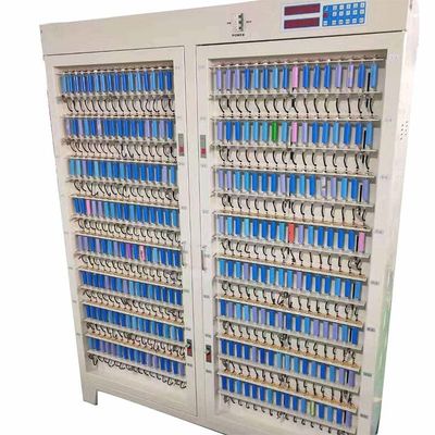 Bon prix 18650 appareil de contrôle intelligent de charge de batterie de l'appareil de contrôle 5V 3A Lipo de capacité de batterie en ligne